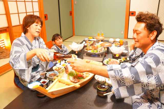 賢島の宿みち潮 【伊勢海老・鮑・黒毛和牛】美味し国の三大食材を手軽に楽しむ『グルメ派なあなた』のよくばりプラン
