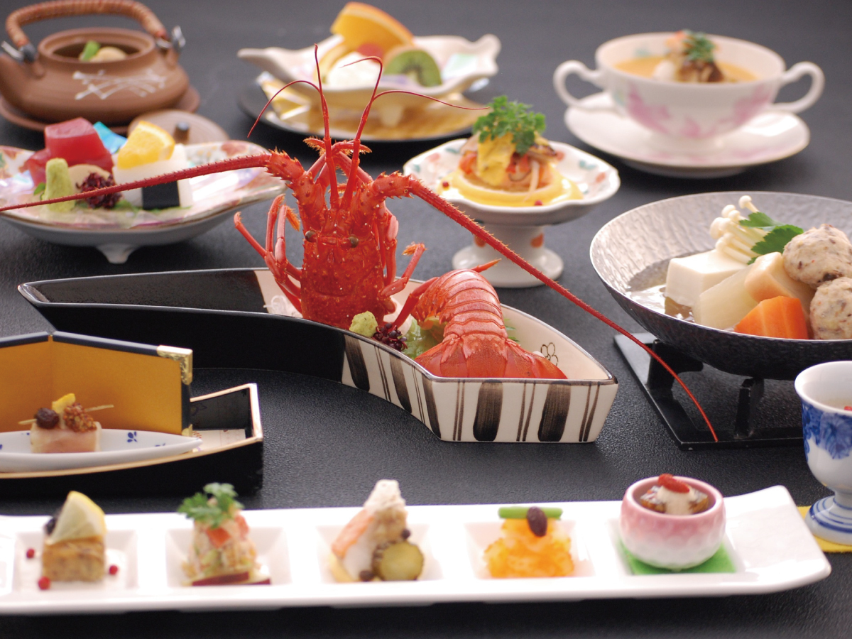 伊勢神宮のお膝元　鳥羽　胡蝶蘭 《厳選☆伊勢海老・鮑・黒毛和牛》伊勢海老・鮑選べる料理法★お部屋で至福の時を