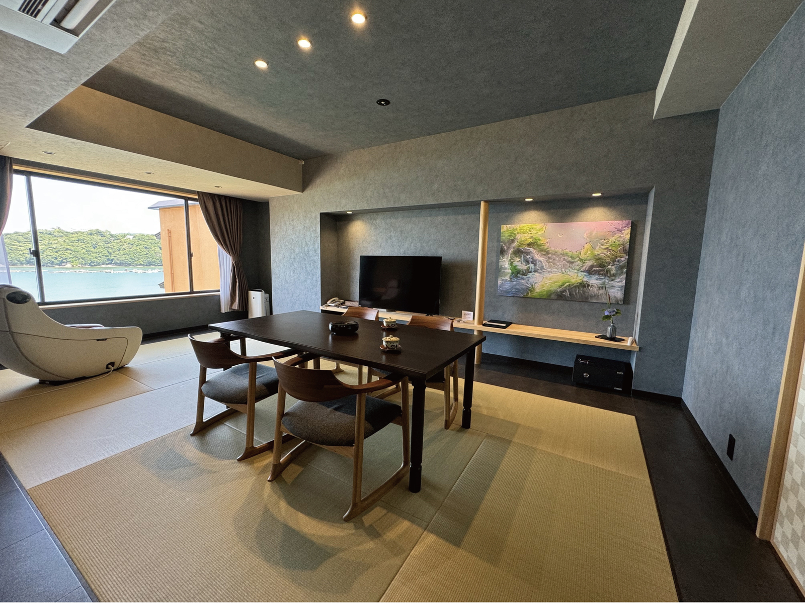 伊勢神宮のお膝元　鳥羽　胡蝶蘭 【禁煙】2024年リニューアル　月客室和室(一例)