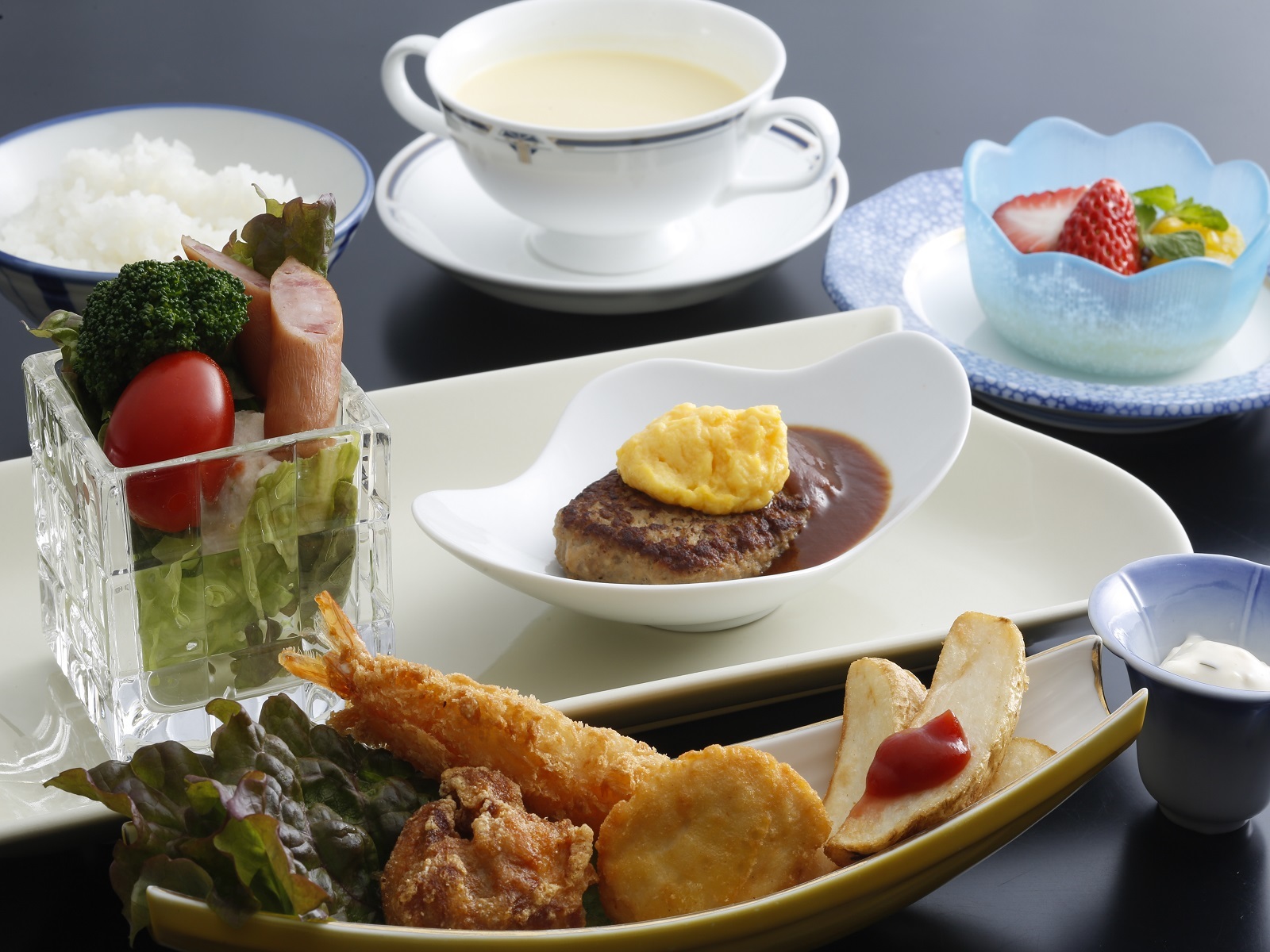 リゾーピア久美浜 【ご夕食17：00】ボリュームに自信アリ！大人気ずわい蟹２杯の大満足フルコースプラン《2食付き》