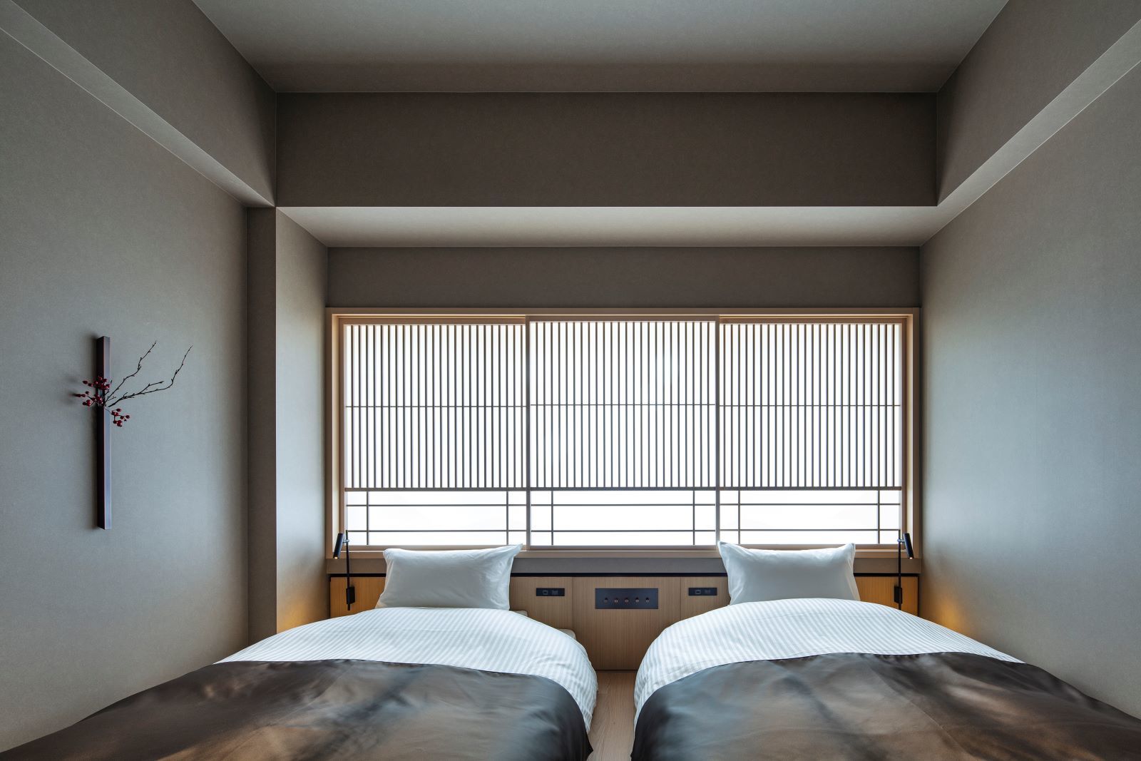 hotel tou nishinotoin kyoto モデレートツイン　17㎡
ベッド幅　110ｃｍ