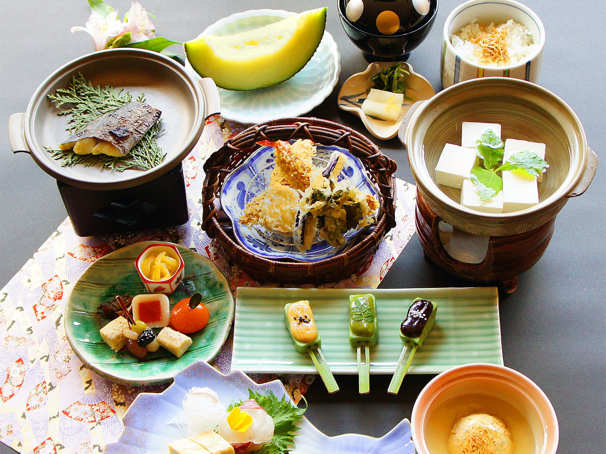 ホテル平安の森京都 ◆華やかな京会席でおもてなしプラン(夕・朝食付き)