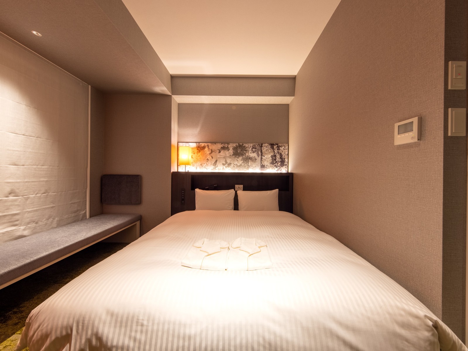 ホテルフォルツァ京都四条河原町 広々としたベッドで少し贅沢なホテルステイ♪