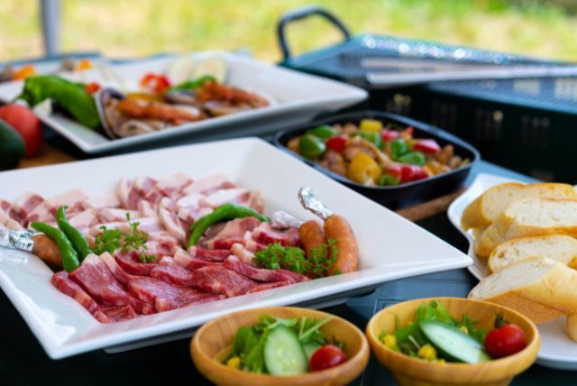 glampark けぶりかわ 丹波赤鶏と自家製野菜を堪能！けぶりかわ農園ご当地BBQプラン｜1泊2食付き