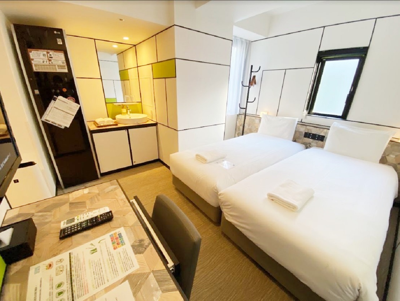 変なホテル大阪 心斎橋 部屋画像1