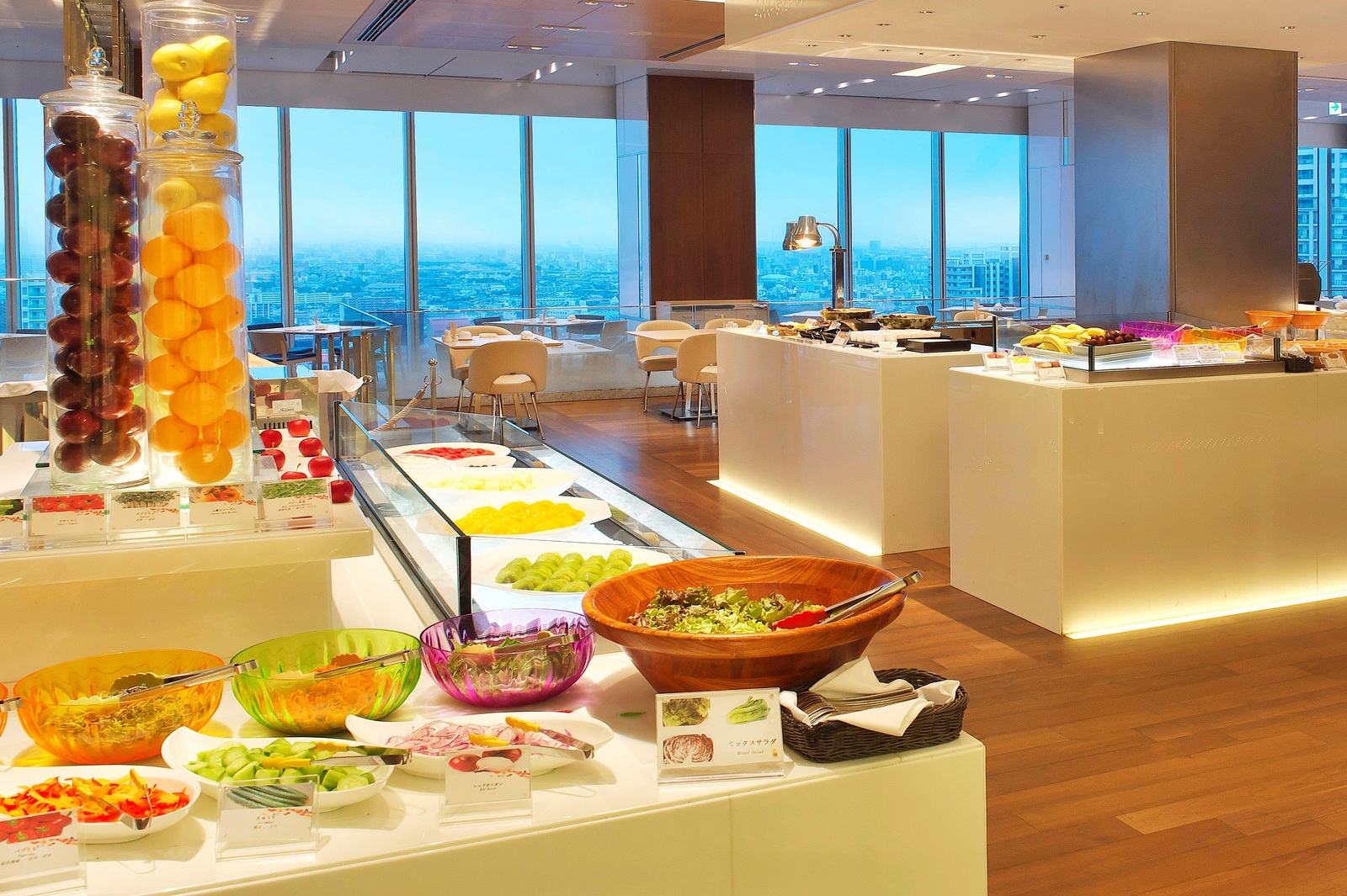 大阪マリオット都ホテル 【Seasonal Offer】39階以上のお部屋でダイナミックな夜景を堪能！ 朝食付