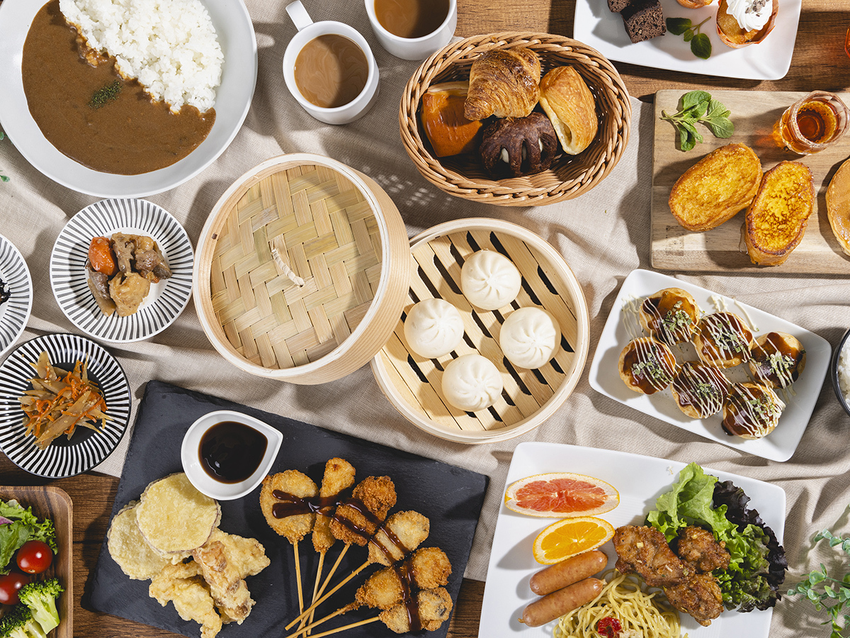 ホテルグレイスリー大阪なんば 【朝食付】＜えぇもんビュッフェ＞で大阪グルメ制覇！たこ焼き・串カツも【全室独立バス＆なんば駅近】