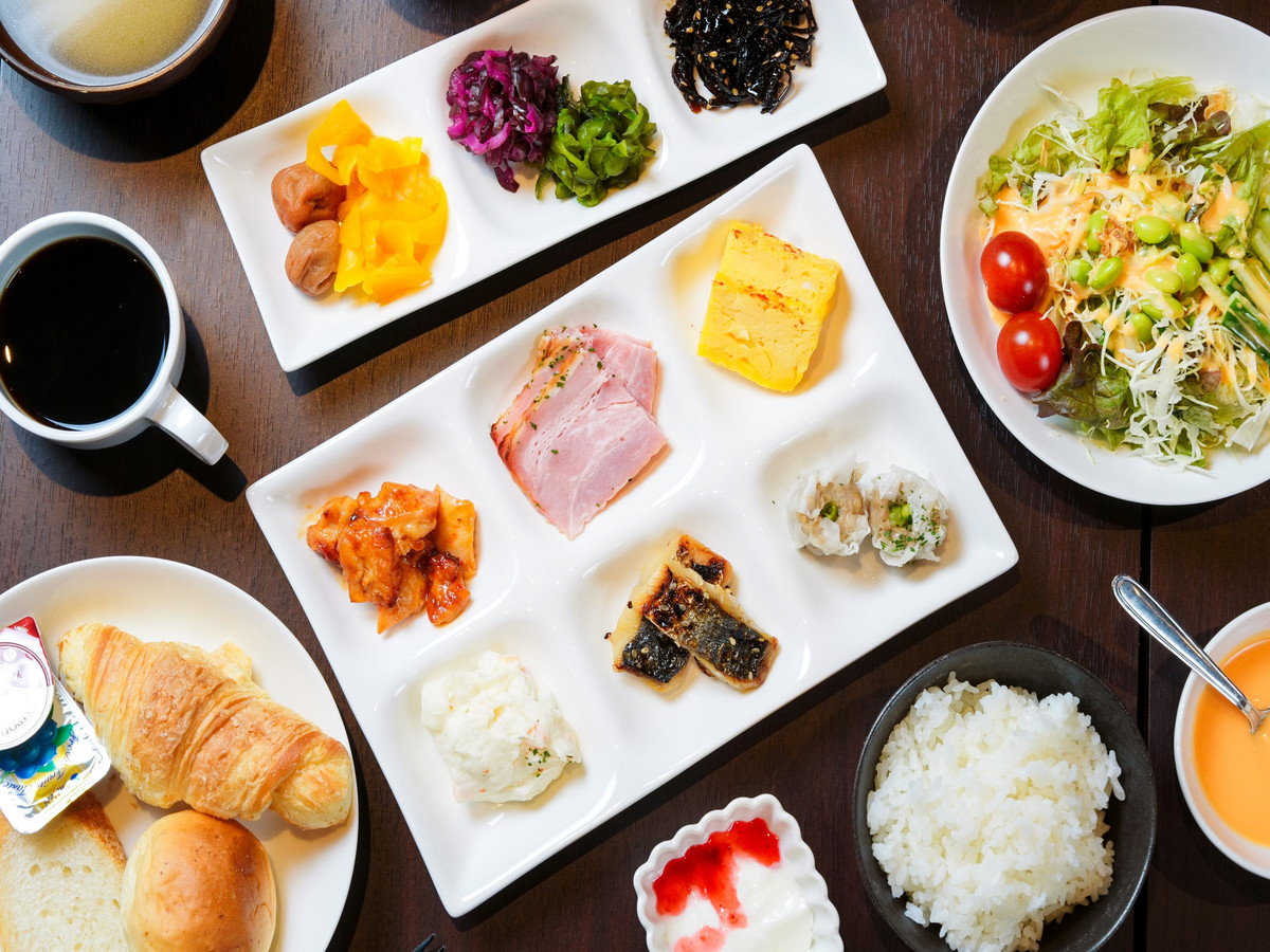 アパホテル〈なんば心斎橋西〉 【朝食ビュッフェ付き】御堂筋線・四ツ橋線「なんば駅」徒歩5分圏内　【アパは映画もアニメも見放題】