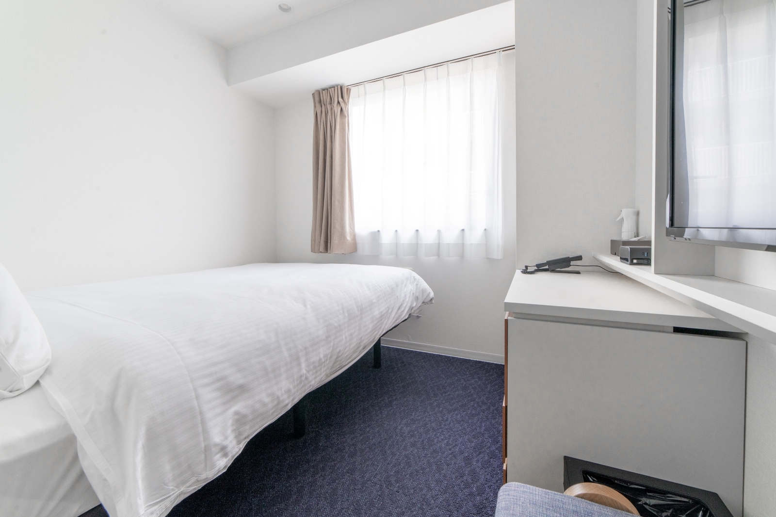 変なホテルエクスプレス大阪 なんば日本橋アネックス セミダブルルーム