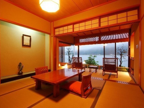 城崎円山川温泉　銀花 禁煙１階和室