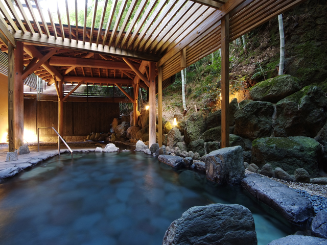 山陰湯村温泉　湧泉の宿　ゆあむ 【春・秋/ワンランクアップ】香住ガ二1.0杯×創作会席＜お箸で簡単～香住ガニ宝箱焼き1品付～＞
