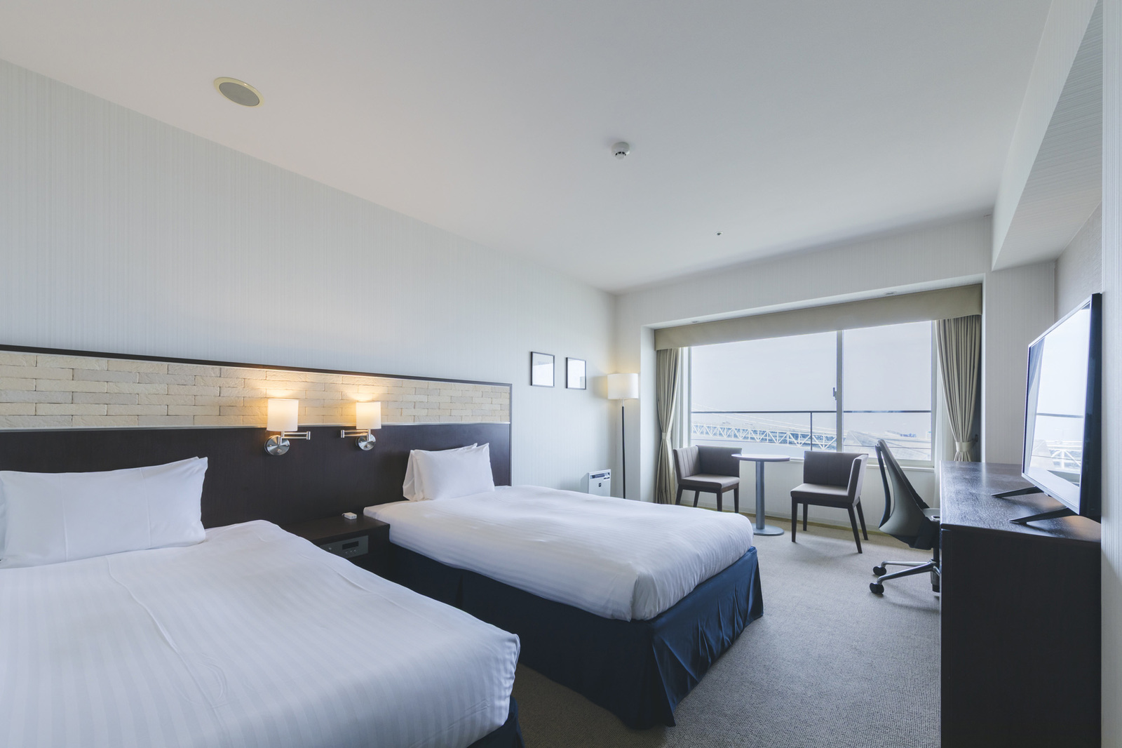 シーサイドホテル舞子ビラ神戸 【ペア割】本館セミダブル価格でスタンダードツインにご宿泊！お部屋＆眺望アップグレード＜素泊まり＞