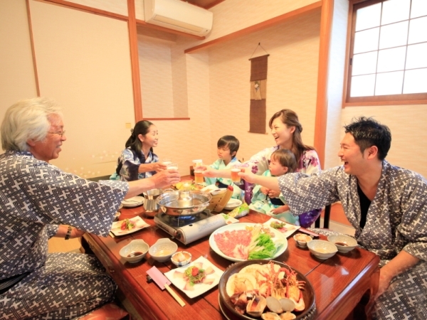 レイセニット城崎スイートVILLA 【グループ割＊何名様でも均一価格】人数が多いほどお得な蟹と但馬牛の欲張りプラン《★蟹1.5杯＋但馬牛陶板焼き》