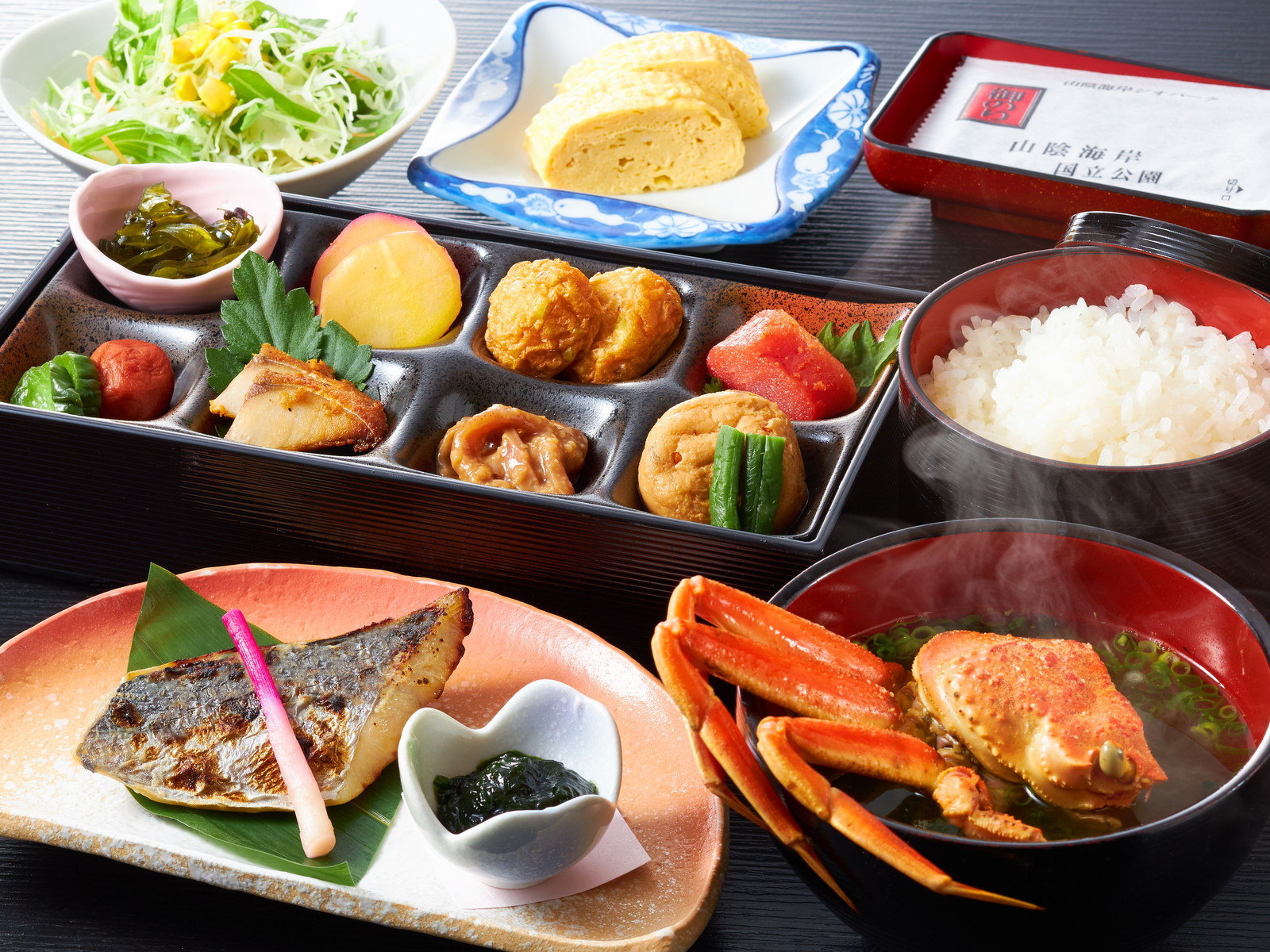 レイセニット城崎スイートVILLA 【朝食付き】蟹の半身入のお味噌汁が自慢◎但馬産コシヒカリと地元食材満載朝食◆【駐車場無料】