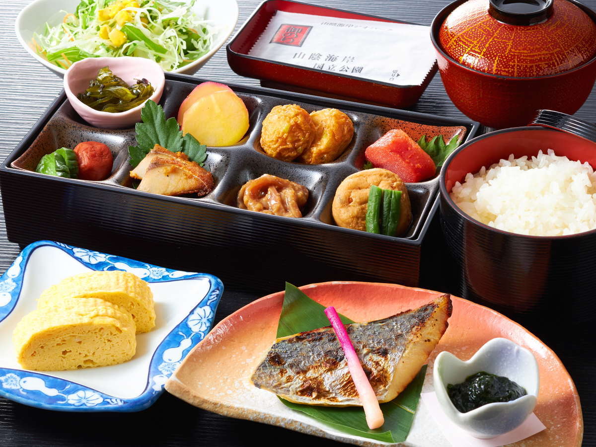 レイセニット城崎スイートVILLA 【朝食付き】但馬産コシヒカリと相性抜群な和食御膳で心ほぐれる旅を＜朝食のみ＞