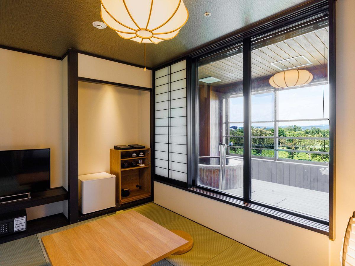 亀の井ホテル　奈良 天然温泉展望風呂付 プレミアム和洋室