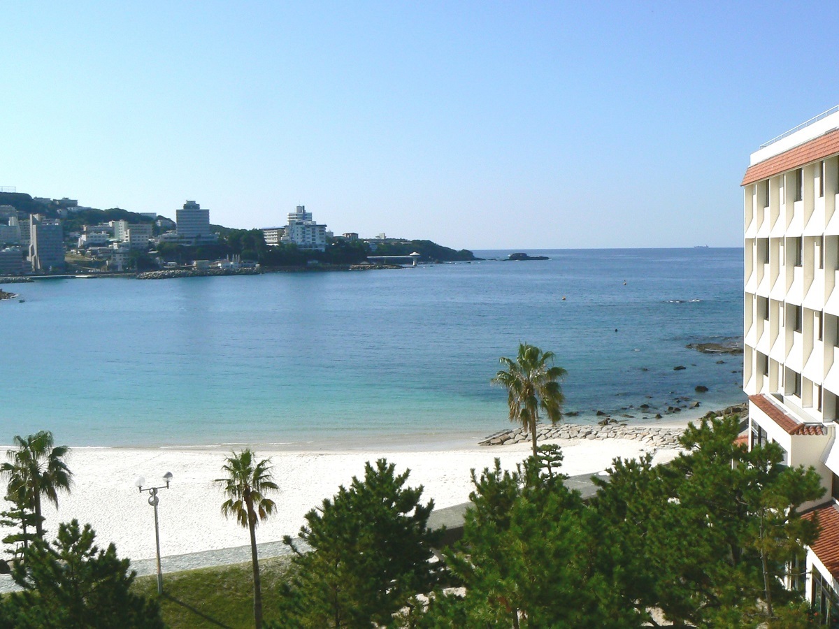 白良荘グランドホテル 【素泊まり】白良浜へ直通徒歩30秒！海の景色と温泉＜食事なし＞