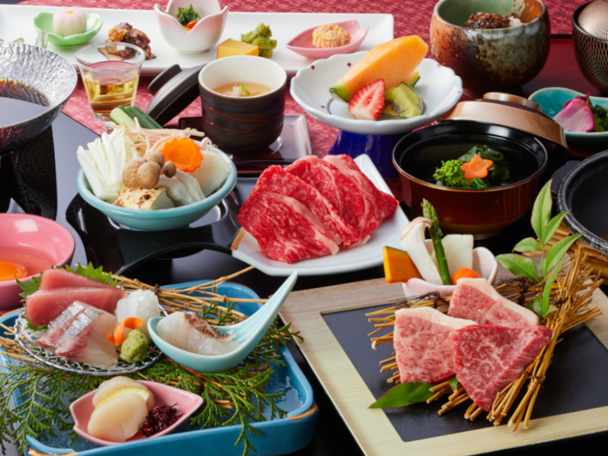 白良荘グランドホテル 【熊野牛会席】和歌山の銘柄牛肉「熊野牛」と魚介を味わう会席料理　25年度
