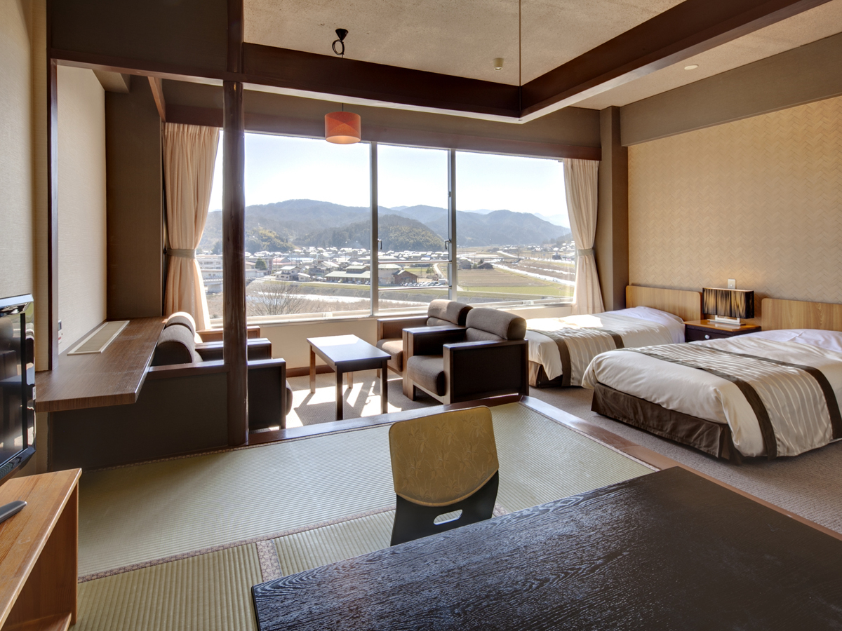 三朝ロイヤルホテル 7.5畳＋ツイン