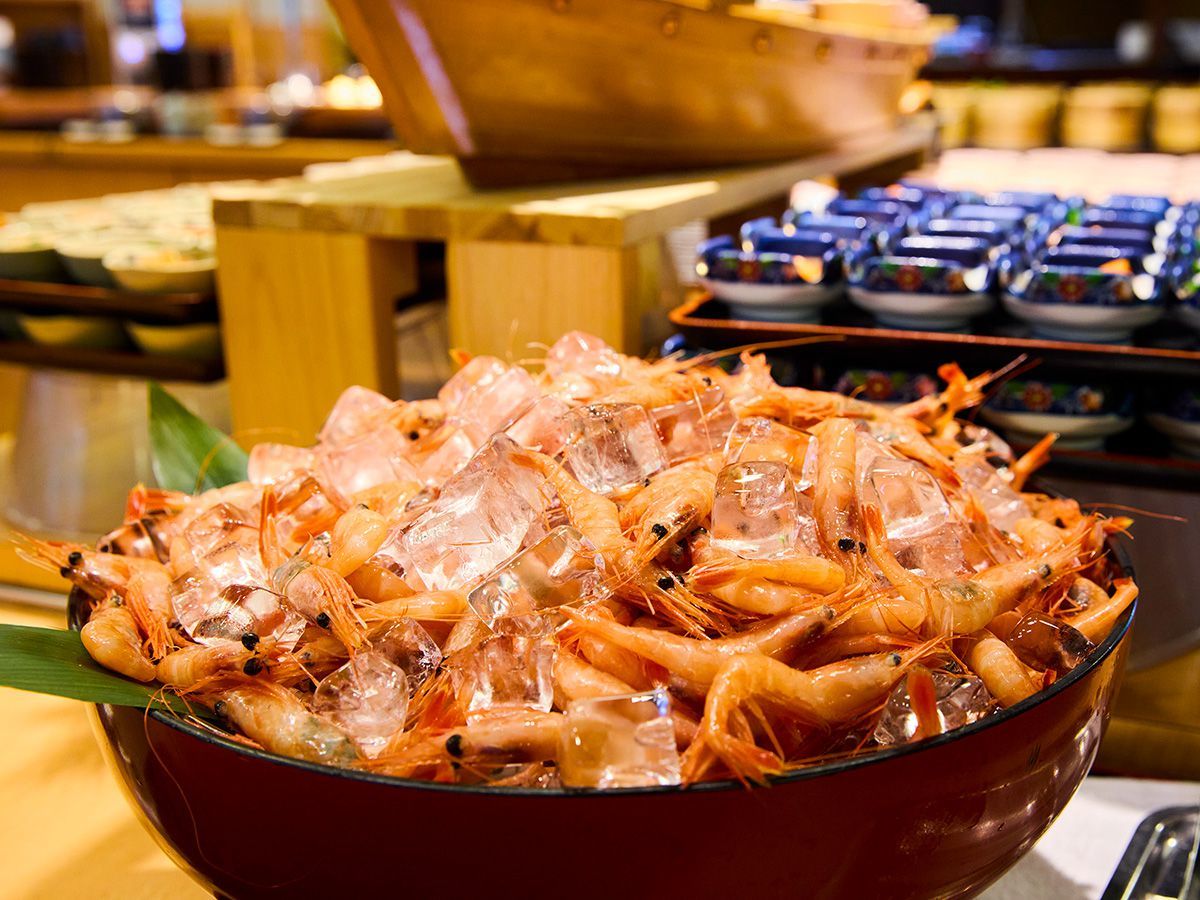 三朝ロイヤルホテル ◆肉の旨味を味わう「鳥取牛の陶板焼き」付き！ロイヤルビュッフェプラン　＜星＞