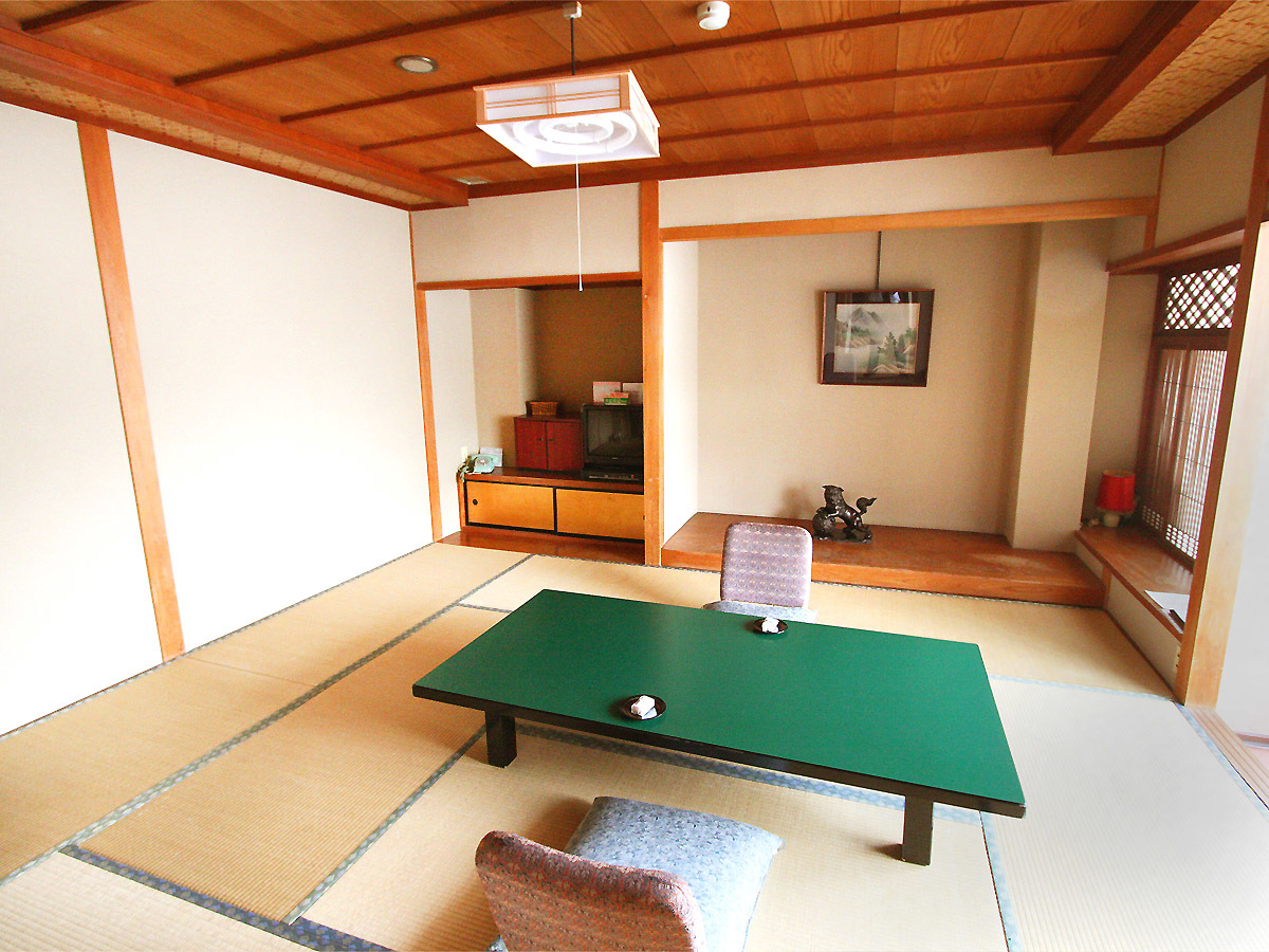 旅亭　山の井 吉泉亭（バス・トイレ付和室12～16畳）