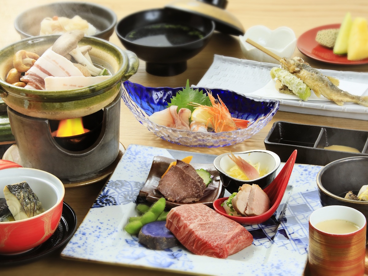 ゆとりろ津和野 【特選会席■竹】和牛食べ比べと津和野地酒の酒蔵鍋。津和野の魅力が詰まった特選会席（10品）（共通）