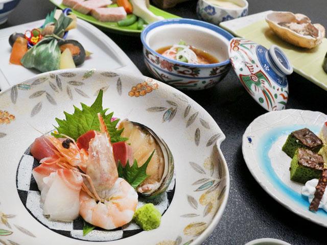 四季の宿　さひめ野 ◆極み会席◆期間限定！ファミリープラン◆お得な1部屋1000円引き♪ドリンクサービス付き