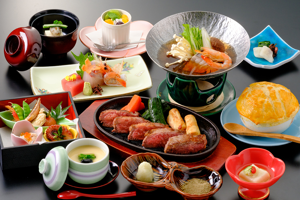 湯郷グランドホテル 【ステーキ会席】　☆やわらか牛ステーキがメイン☆　～小鍋やパイシチューも付いてボリューム満点！～
