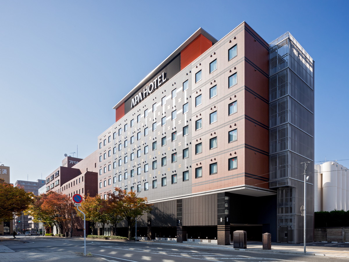 アパホテル〈岡山駅前〉