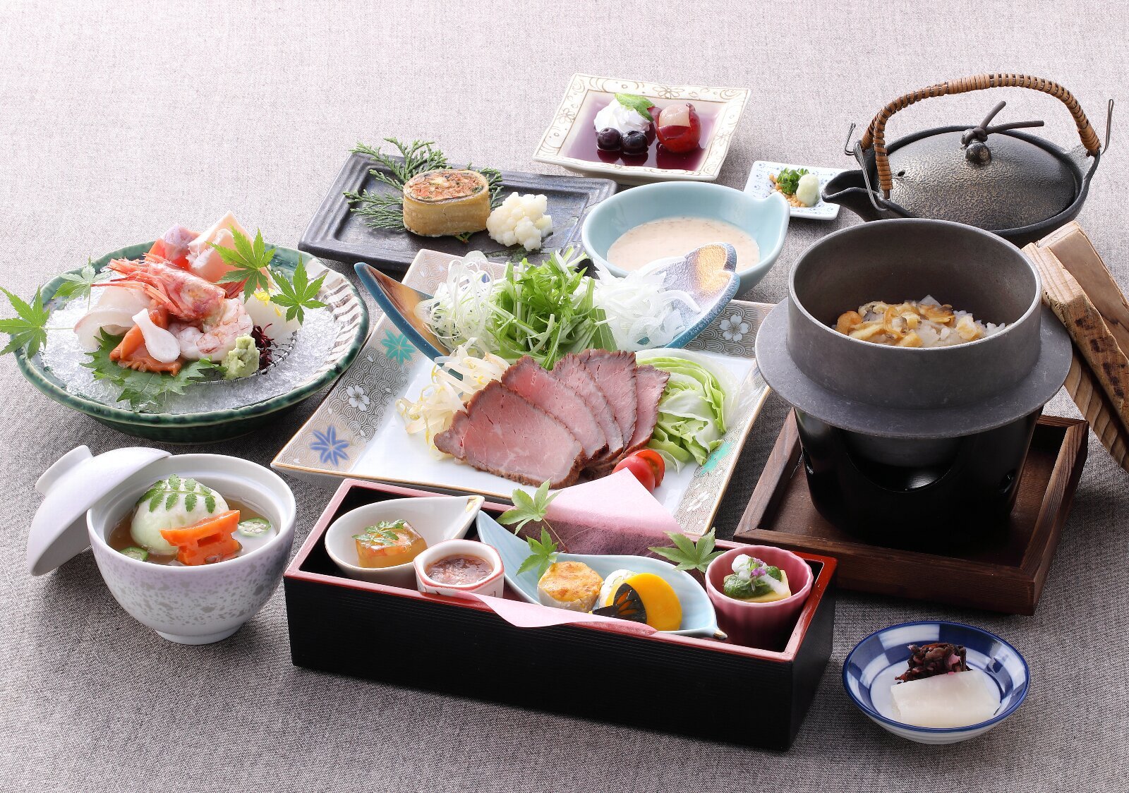 安芸グランドホテル 【大好評！厳島神社ナイトクルーズ付】夕食は和食《創作和会席》プラン