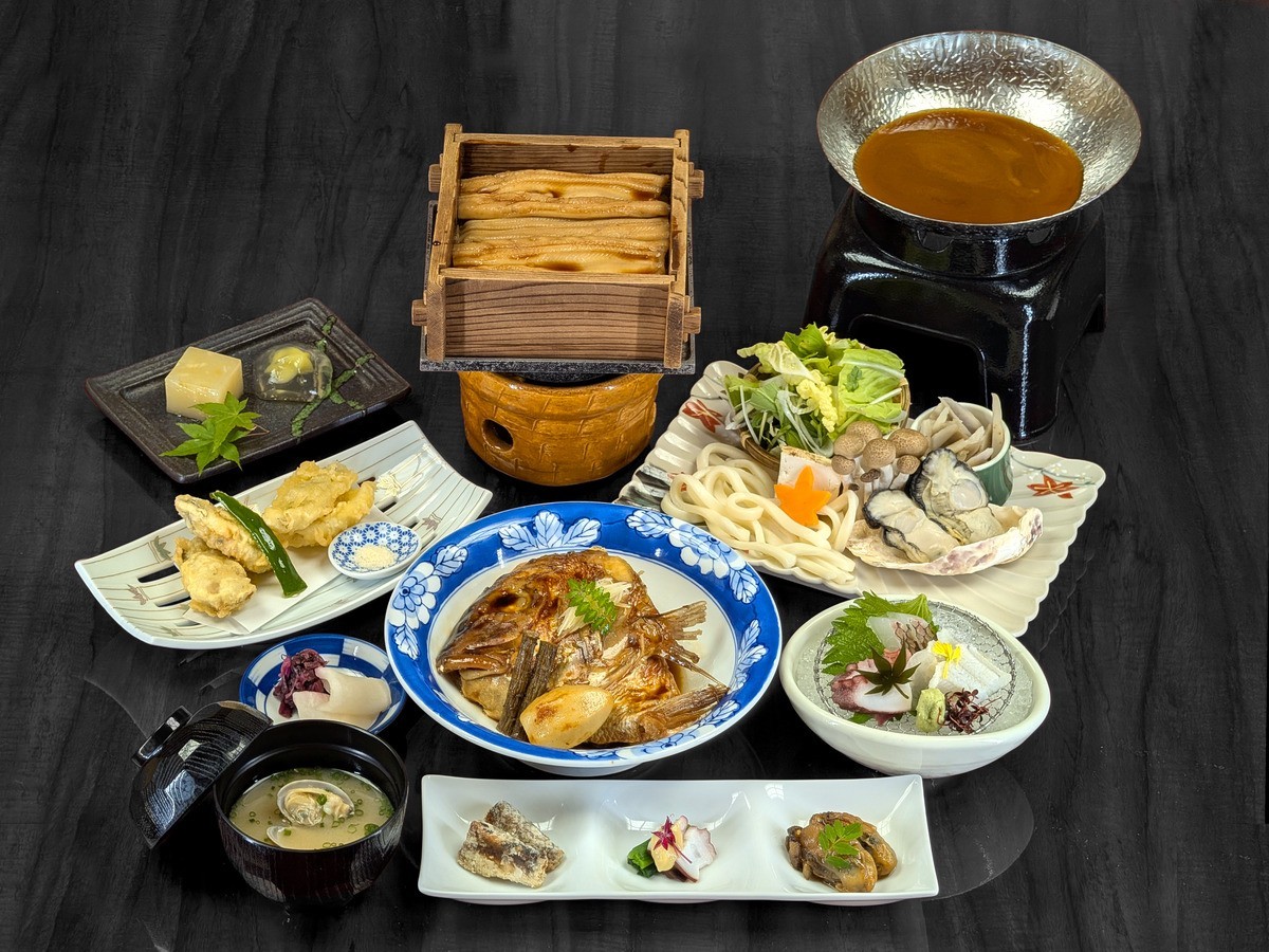 安芸グランドホテル 瀬戸内の旬を味わう「瀬戸内づくし」御膳と朝食バイキング｜1泊2食付