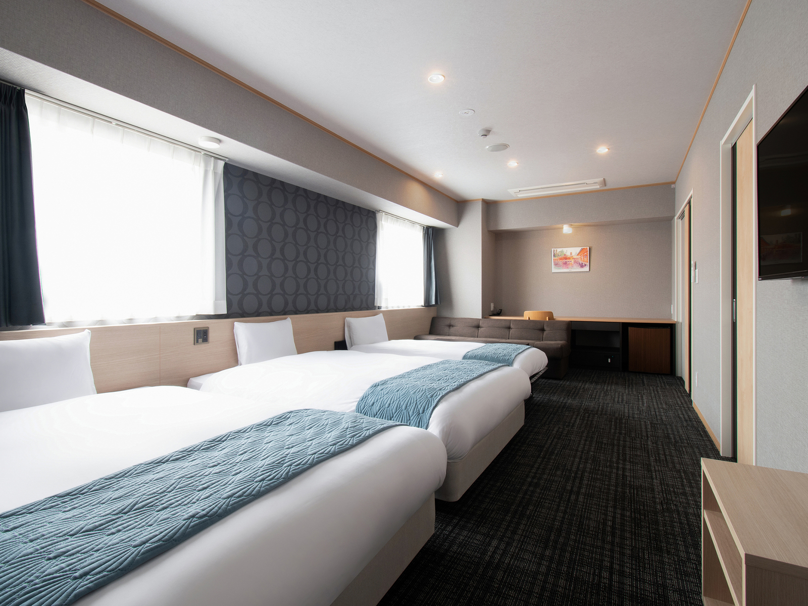 ベッセルホテル広島 平和大通り デラックスルーム（洋室）（ツイン+エキストラベッド）