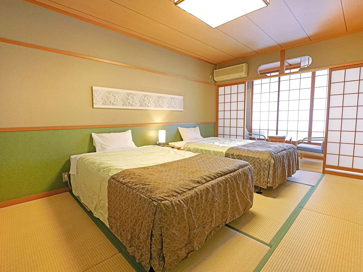 湯本観光ホテル西京 本館和室ツイン10畳_トイレ付