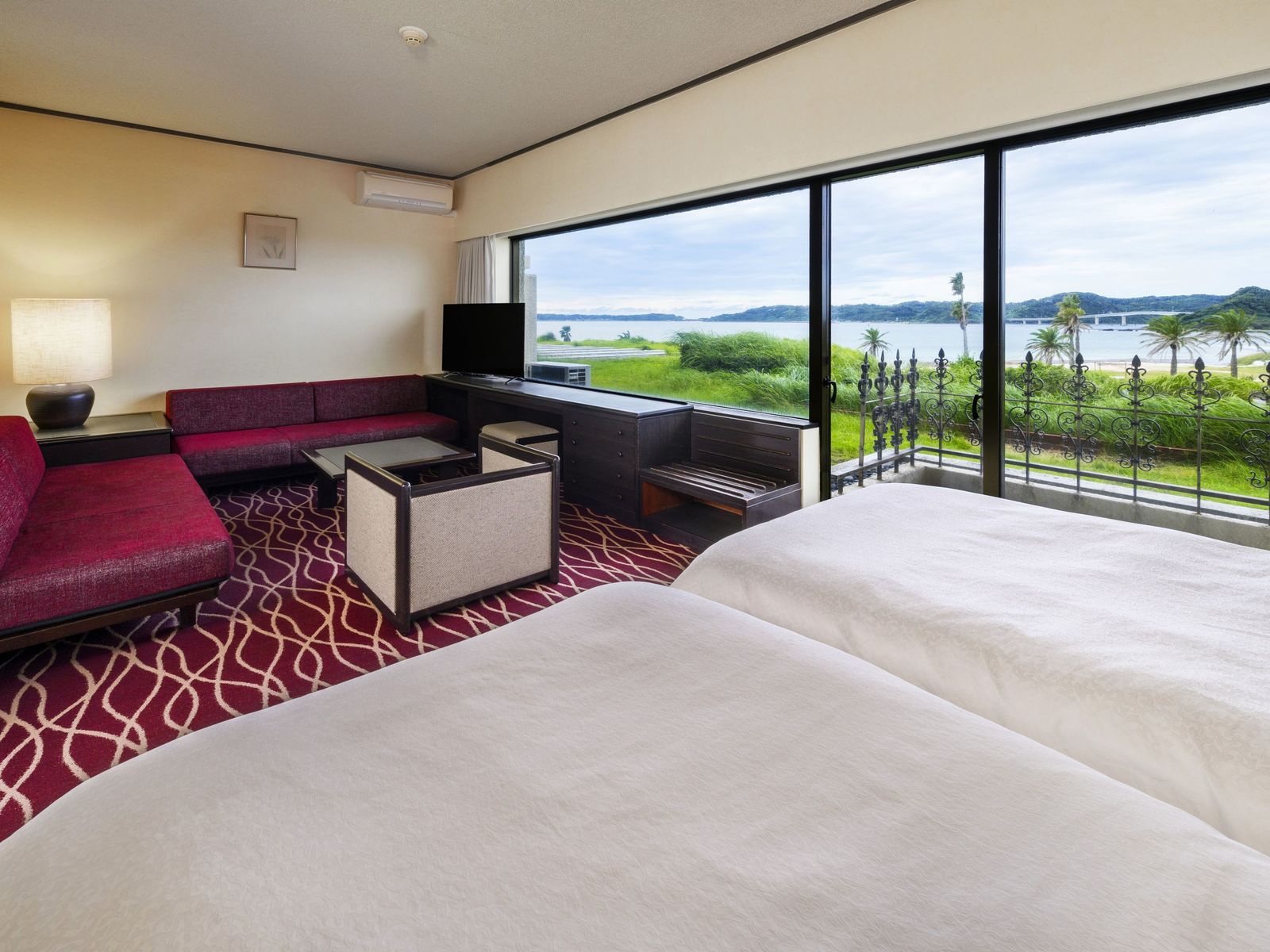 ホテル西長門リゾート 角島大橋側　オーシャンビュー洋室