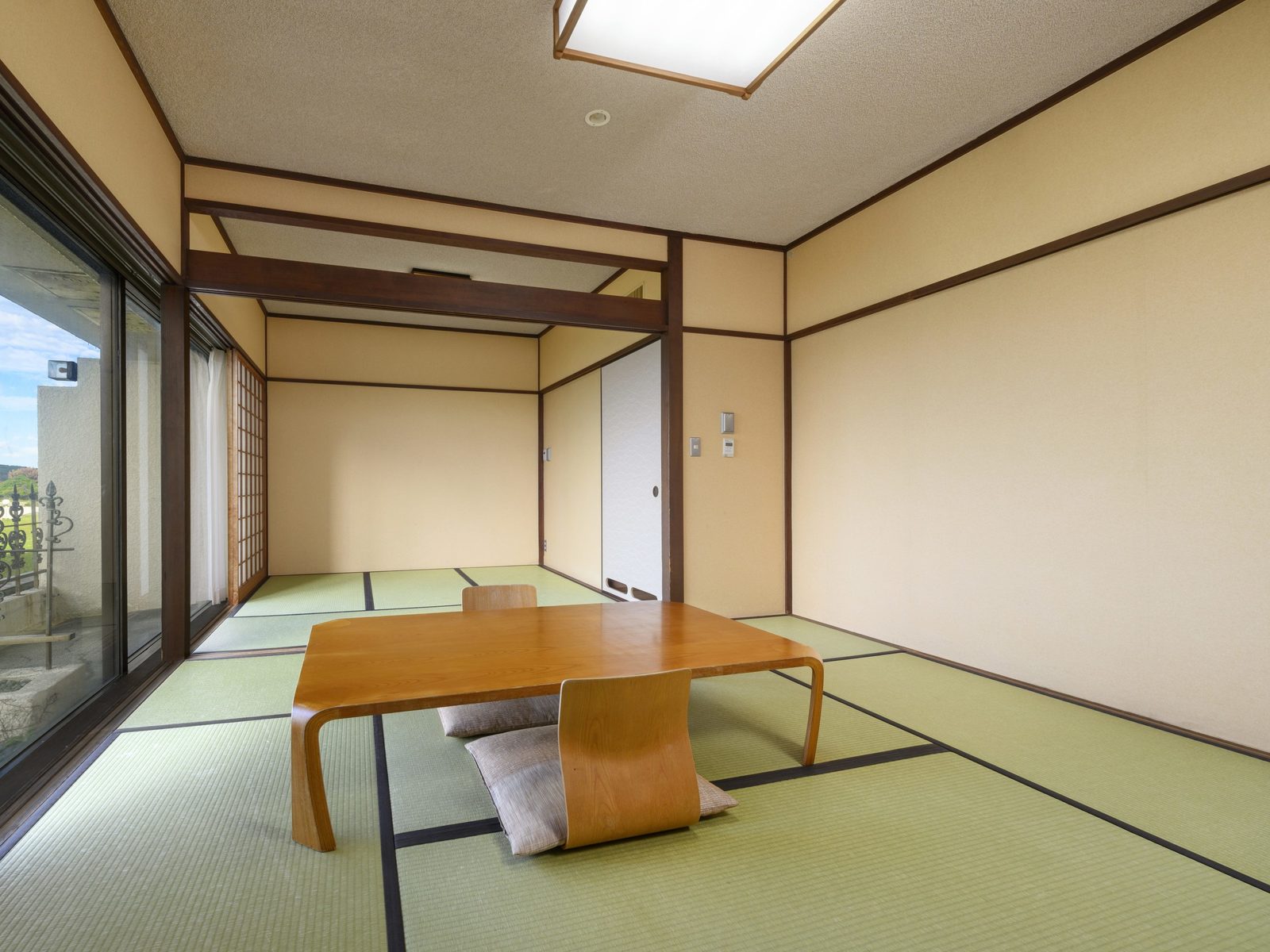 ホテル西長門リゾート 角島大橋側　二間和室　8畳+4.5畳