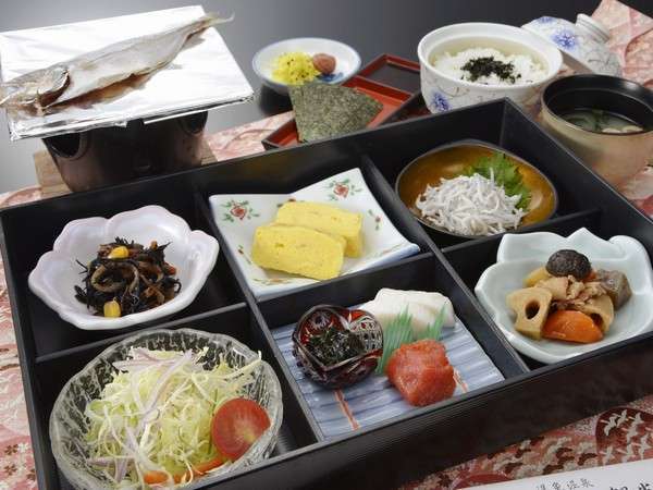 湯免温泉　湯免観光ホテル　名湯　ゆめの郷 【朝食付き】 名湯『 湯免温泉 』　化粧水のような美肌の湯でゆったり ♪