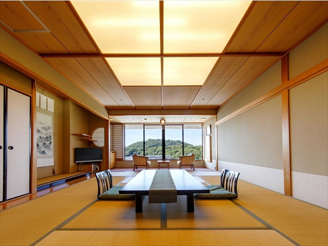 萩観光ホテル 本館山側