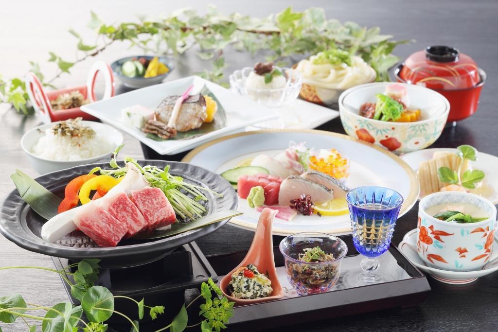 ことひら温泉　琴参閣 【基本宿泊プラン】　1泊2食　★　讃水館　通年