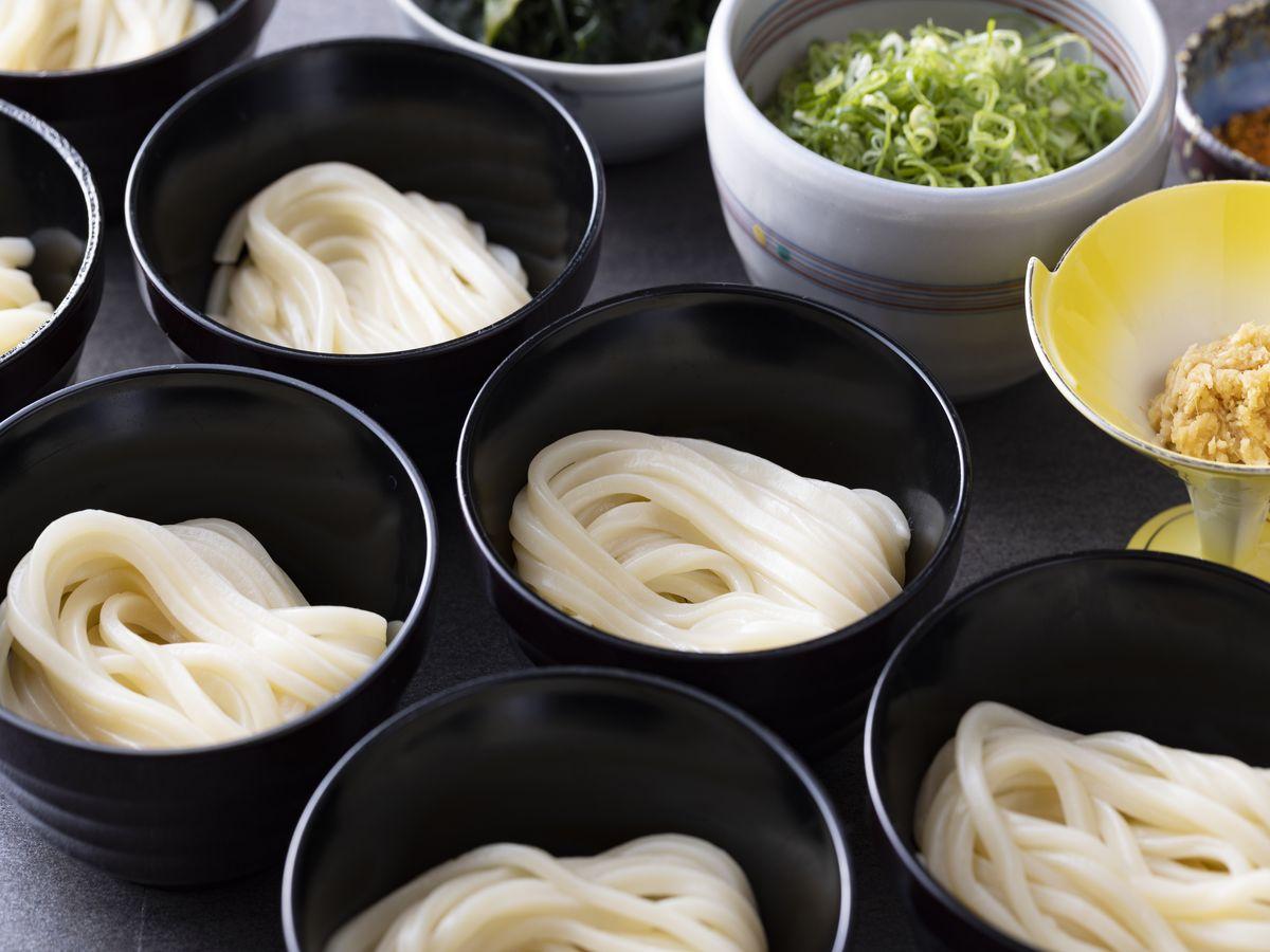 亀の井ホテル　観音寺 【朝食付プラン】料理人が心を込めて用意した地元食材や、郷土料理の朝食をお召し上がりください。