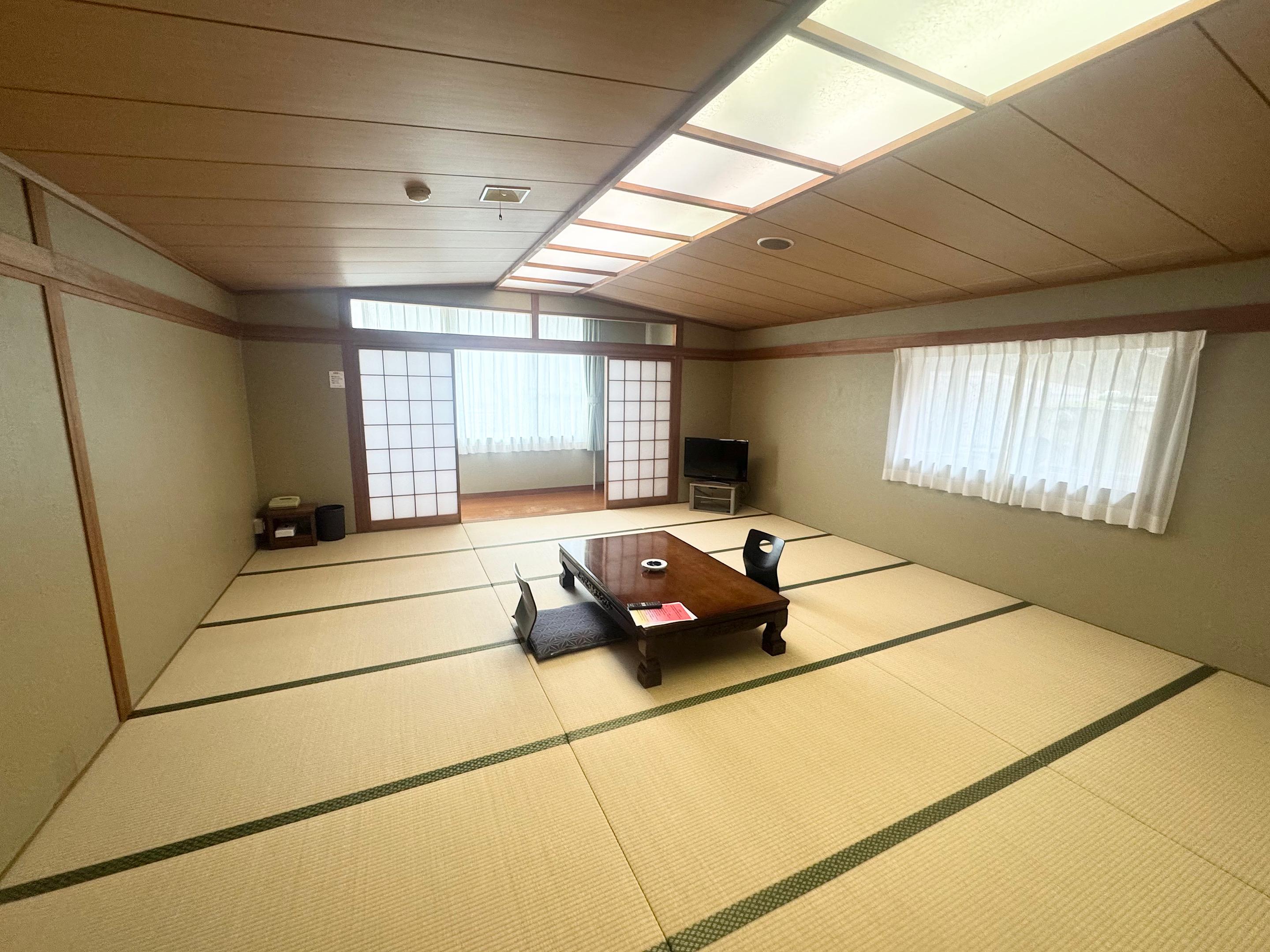 リブマックスリゾート讃岐塩江温泉 【和美麗】40平米（18畳＋広縁）