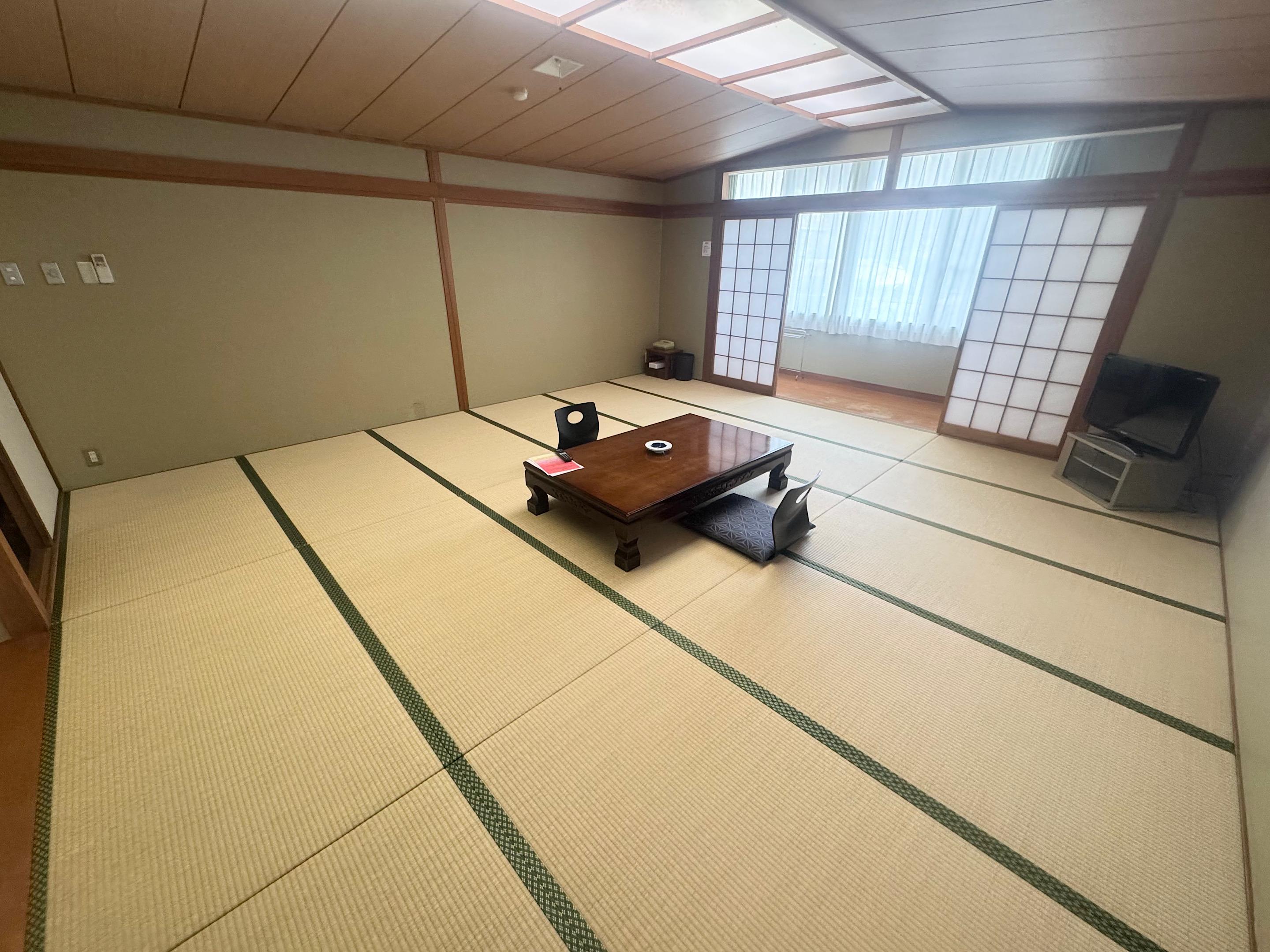 リブマックスリゾート讃岐塩江温泉 【和美麗】40平米（18畳＋広縁）