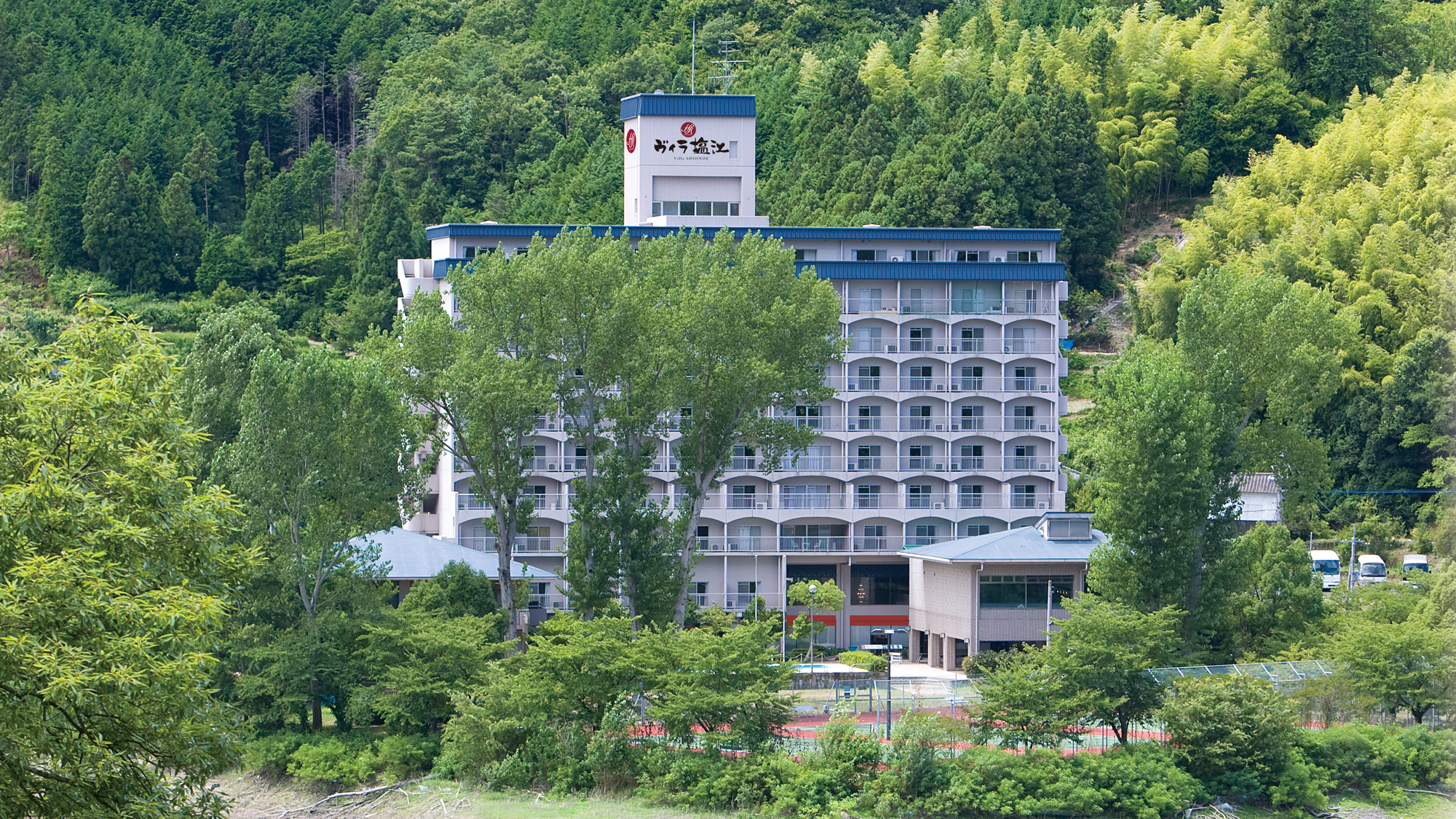 ハイパー リゾート ヴィラ 塩江
