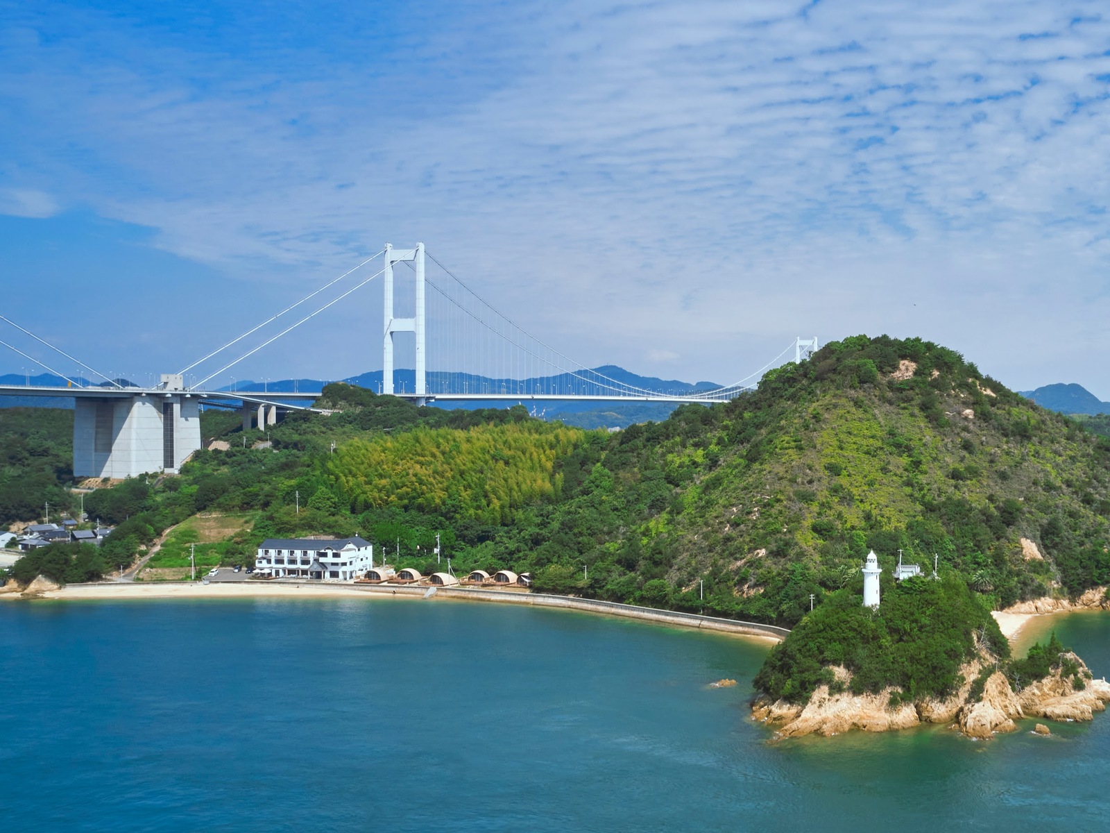GLAMPROOKしまなみ オールインクルーシブで過ごす大人の島旅。選べる2タイプ　贅沢空間のホテル＆潮騒を感じるグランピング