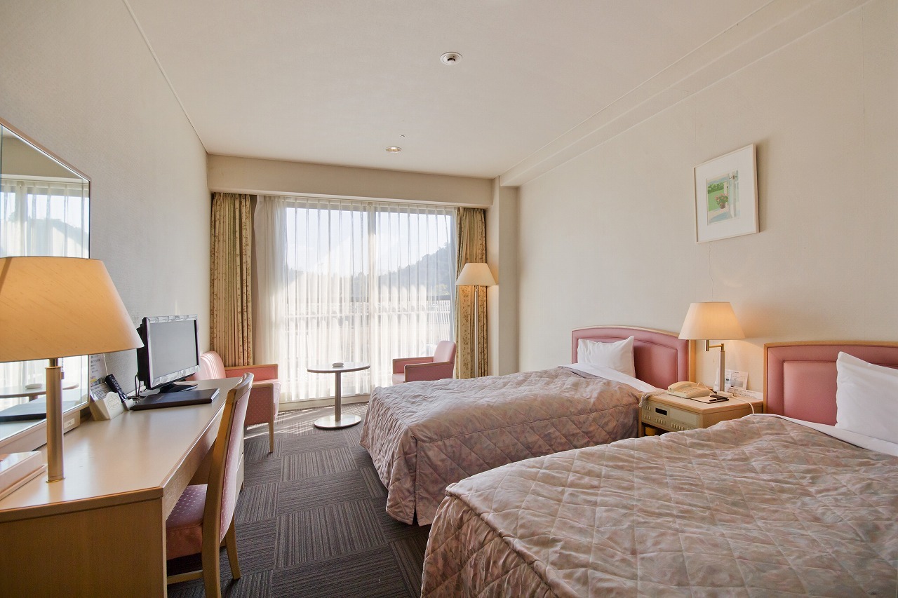 湯ノ浦温泉　汐の丸　～瀬戸内の水軍浪漫をたどる宿～ 【1泊素泊り】湯の浦IC車で3分と好立地☆【平面駐車場無料・無料Wi-Fi】