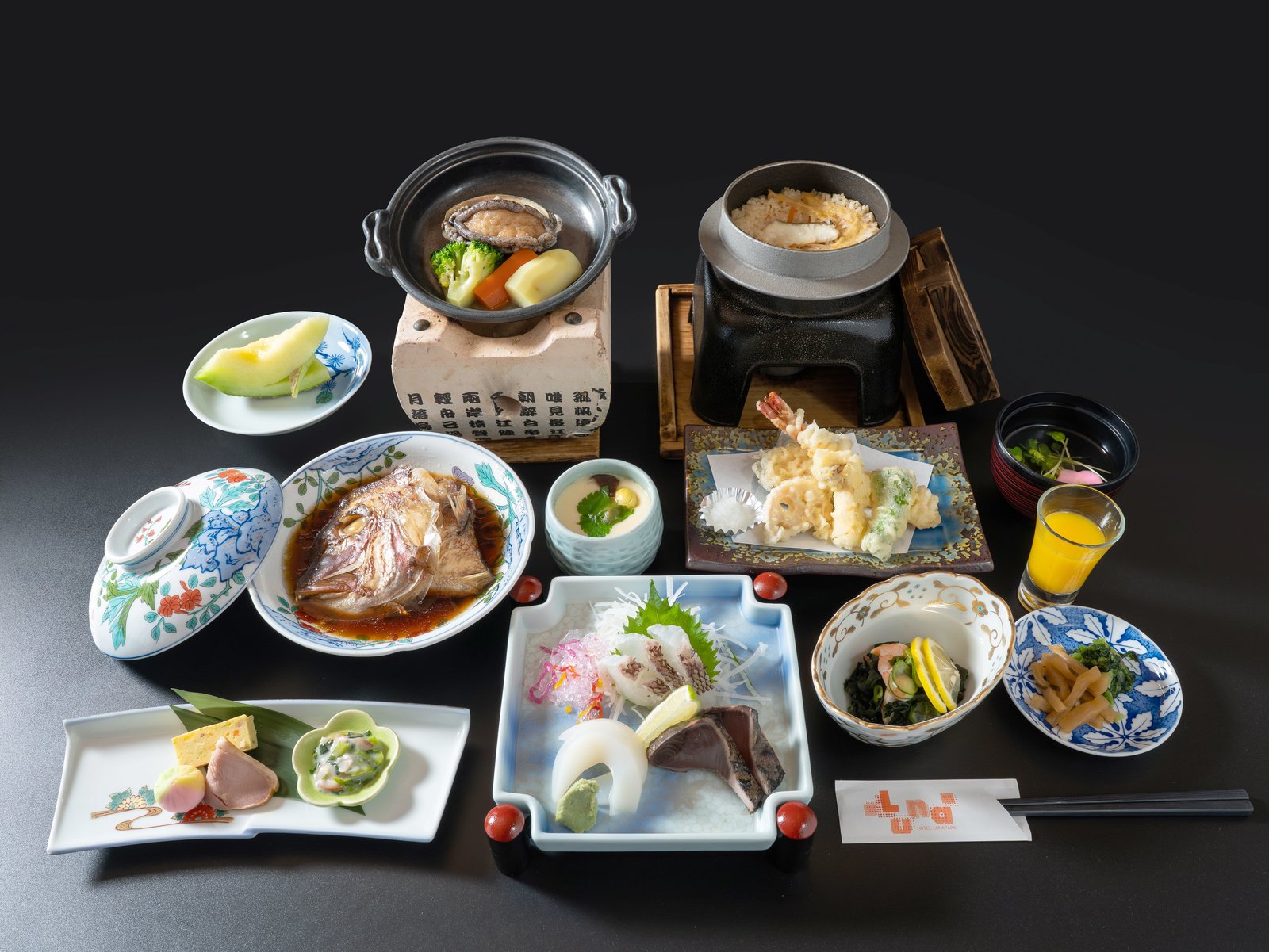 道後温泉　ホテルルナパーク 【夕朝食付き】当館自慢のあわびの踊り焼 & 鯛づくし会席プラン (朝・夕食付)