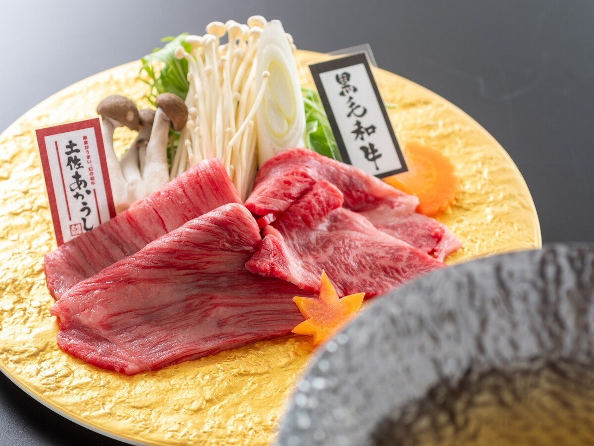 城西館 【お部屋食確約】《旬彩物語／秋麗コース》地物伊勢海老の姿造り、土佐あかうしと黒毛和牛の食べ比べを堪能