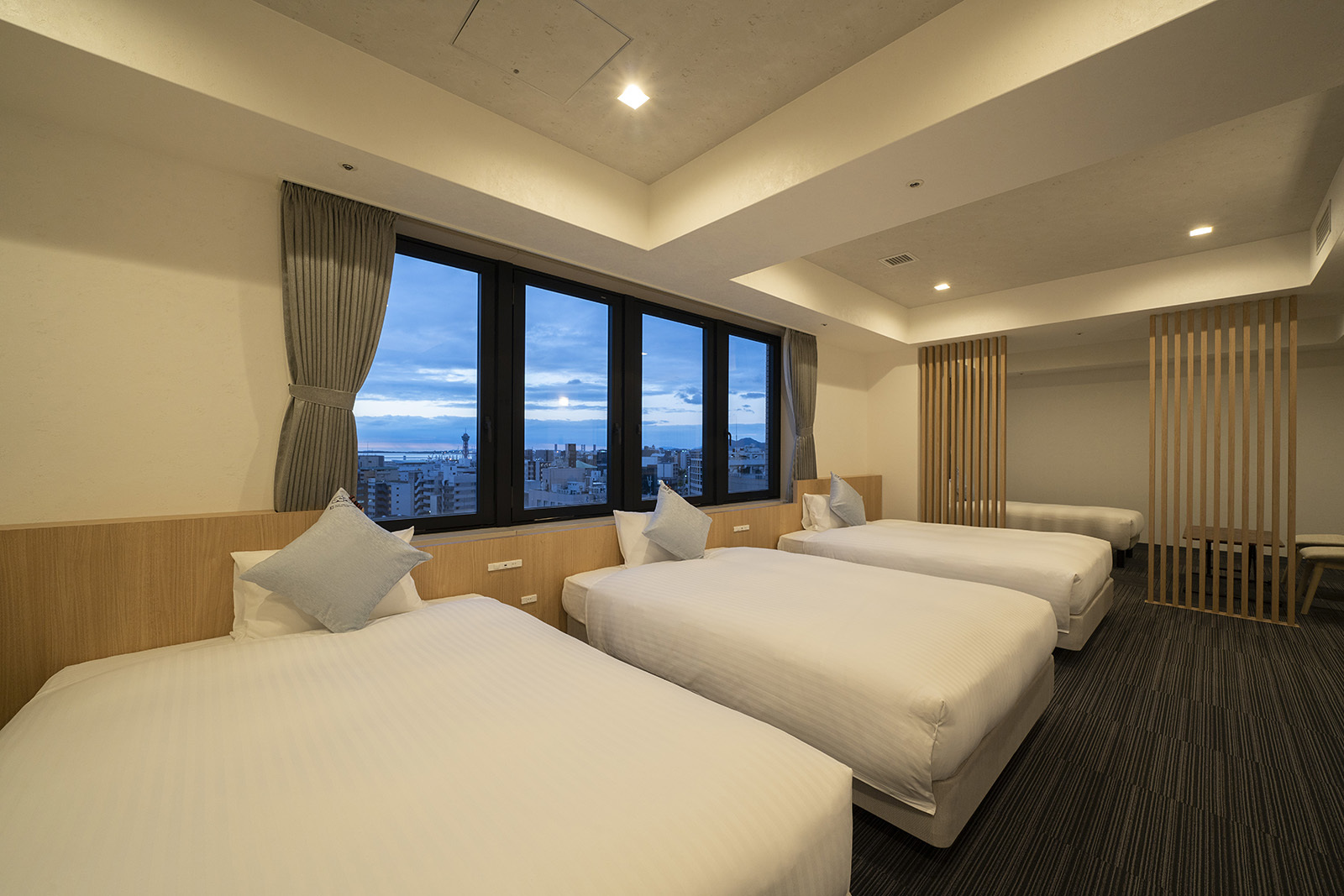 ホテルオリエンタルエクスプレス福岡天神 エクスプレススイートルーム（夜）