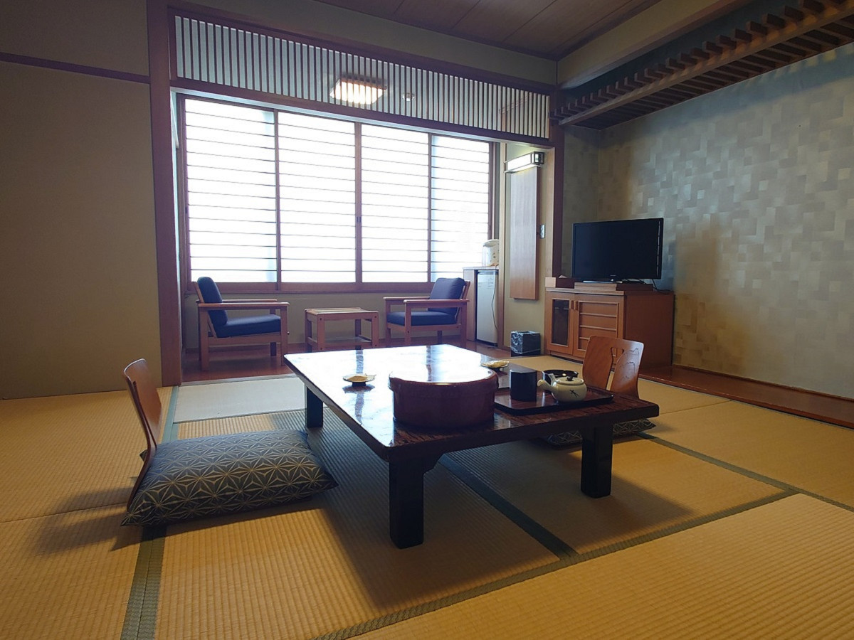 泰泉閣 和室：８畳　※眺望指定不可◆禁煙