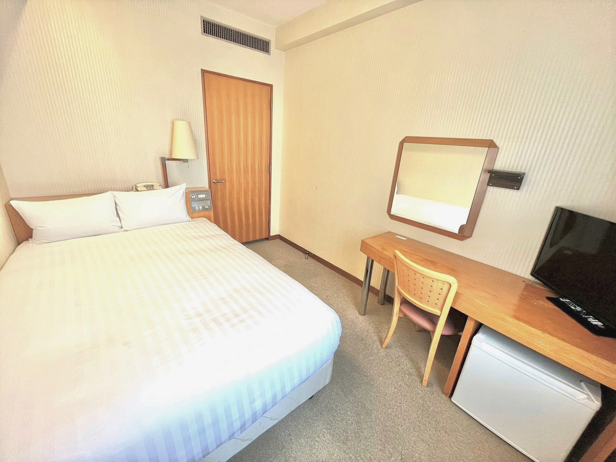 コートホテル福岡天神 ご出張時などのシングル利用にぴったりのミニマムなお部屋...