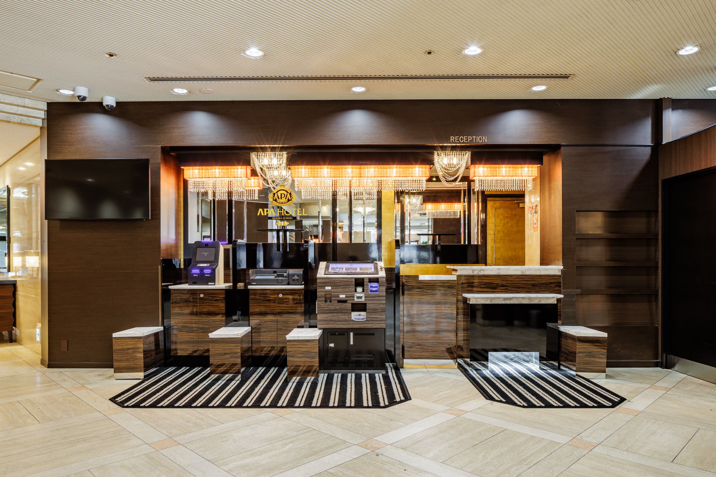 アパホテル〈小倉駅前〉 【素泊まり】■「小倉駅」(新幹線口)から徒歩2分 【アパは映画もアニメも見放題】